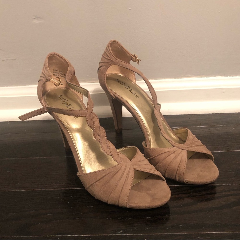 Kelly & Katie beige heels